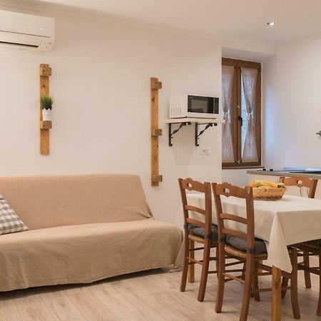Apartment Vale โรวีน ภายนอก รูปภาพ