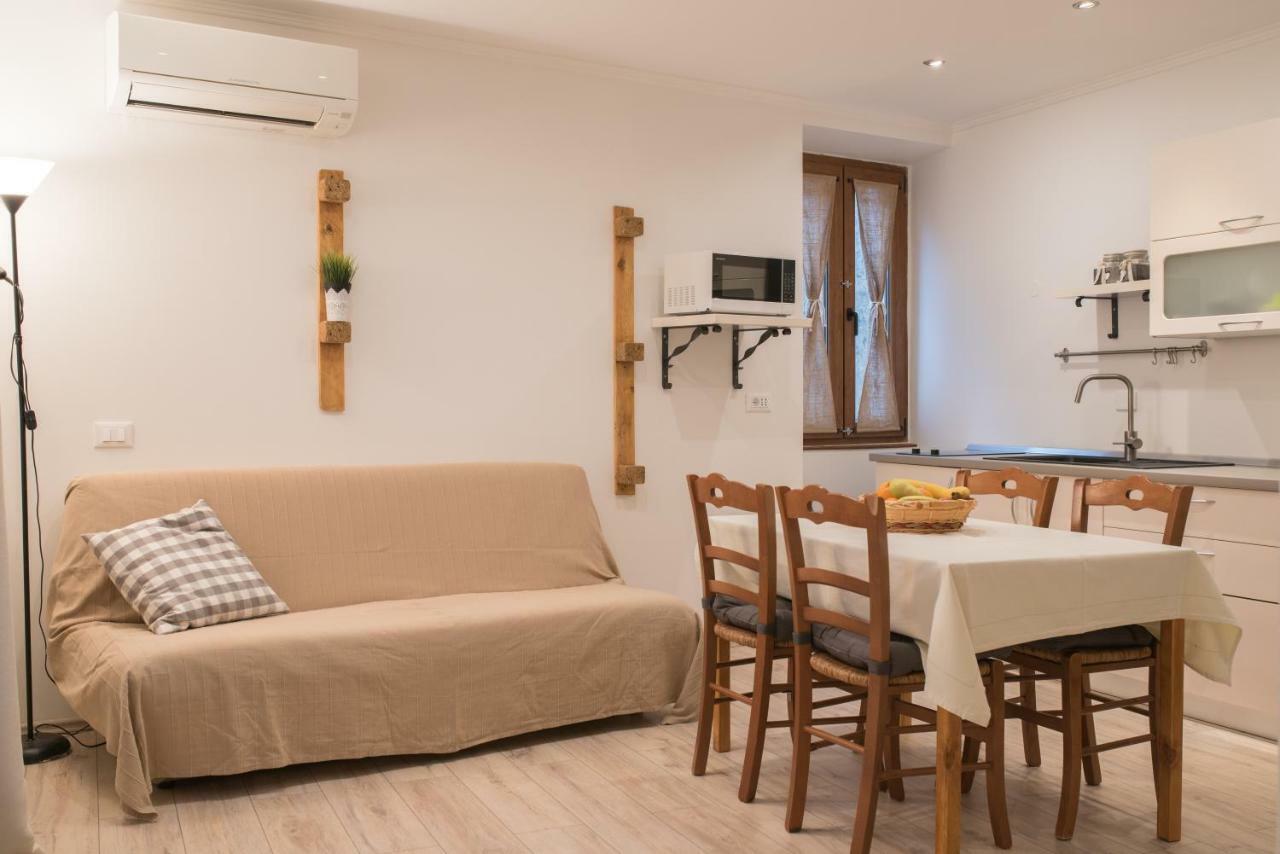 Apartment Vale โรวีน ภายนอก รูปภาพ